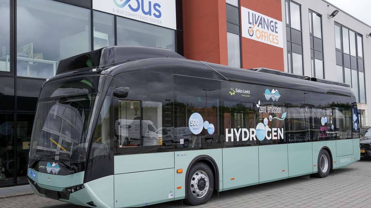 Karsan Showcases e-ATA Hydrogen at Luxembourg Hydrogen Valley Inauguration