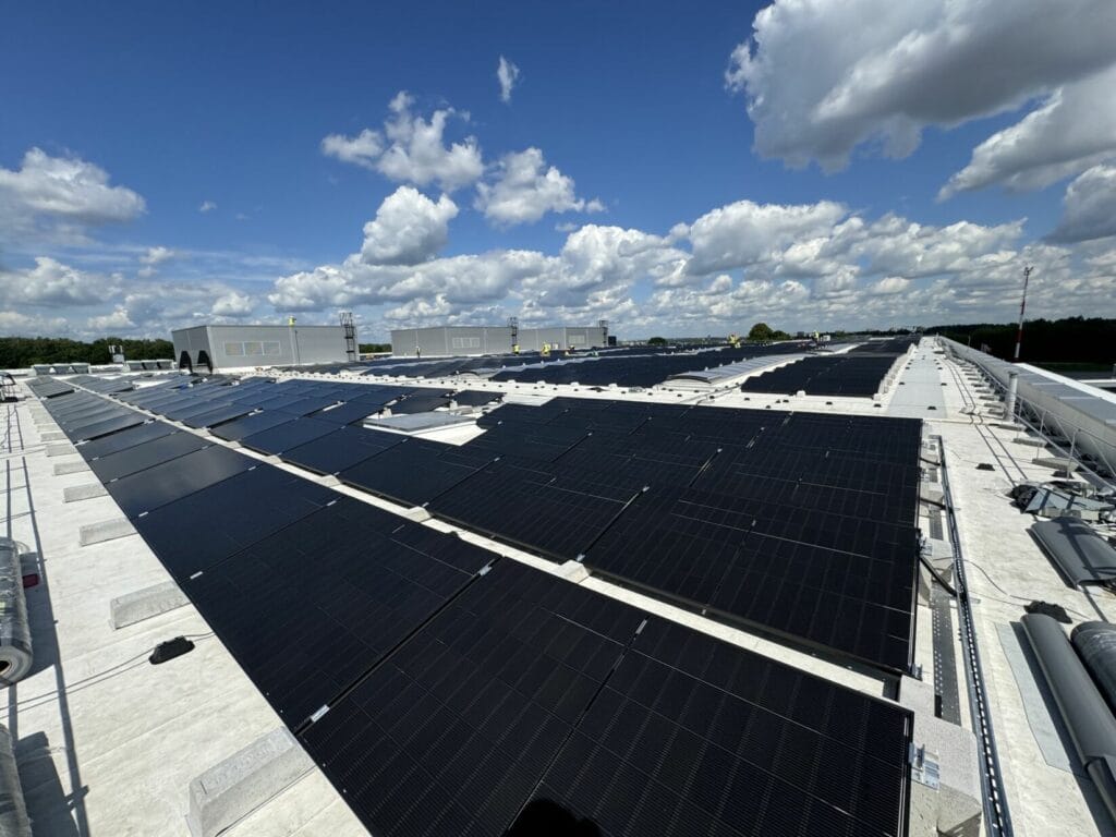 Vilnius Airport Installs Double-Sided Solar Panels on New Terminal