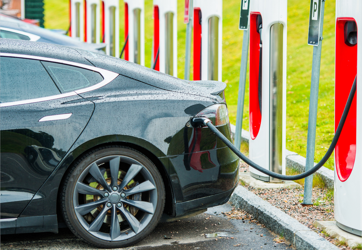 Electric Vehicles Fall Short in Quality, Study Reveals