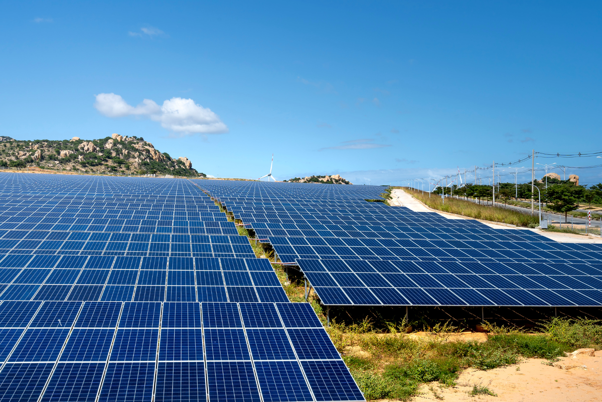 Enlight Renewable Energy Launches 60-MW Solar Plant in Hungary