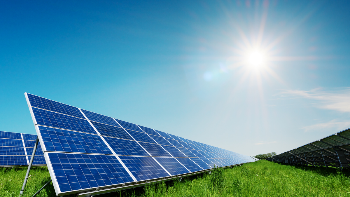 Romania's Solar Energy Output Surges by 55.1% in First Ten Months of 2024 – INS