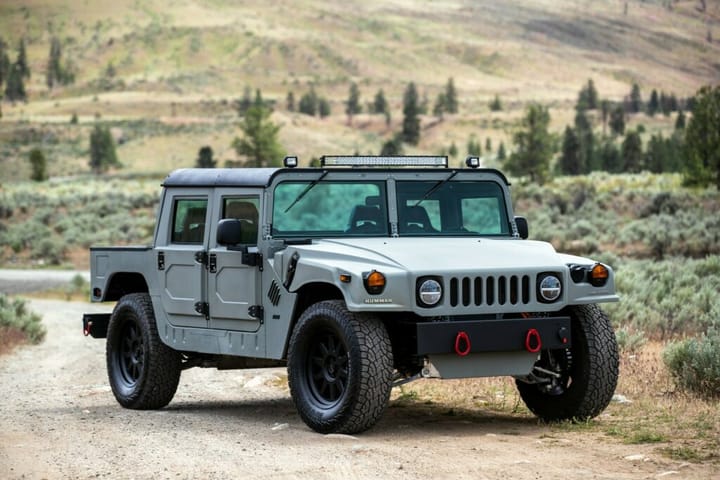 GM Unveils 1,000-Horsepower Electric Cyber Hummer: A New Era in Electric Vehicles