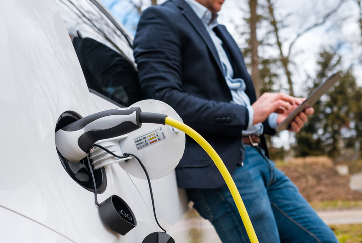 Romania's Electric Car Market Shrinks as Rabla Plus Program Allocations Cut