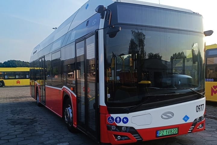 Gliwice Tests Solaris Urbino 12 Hydrogen Bus on A4 Line, Potential Addition to City Fleet